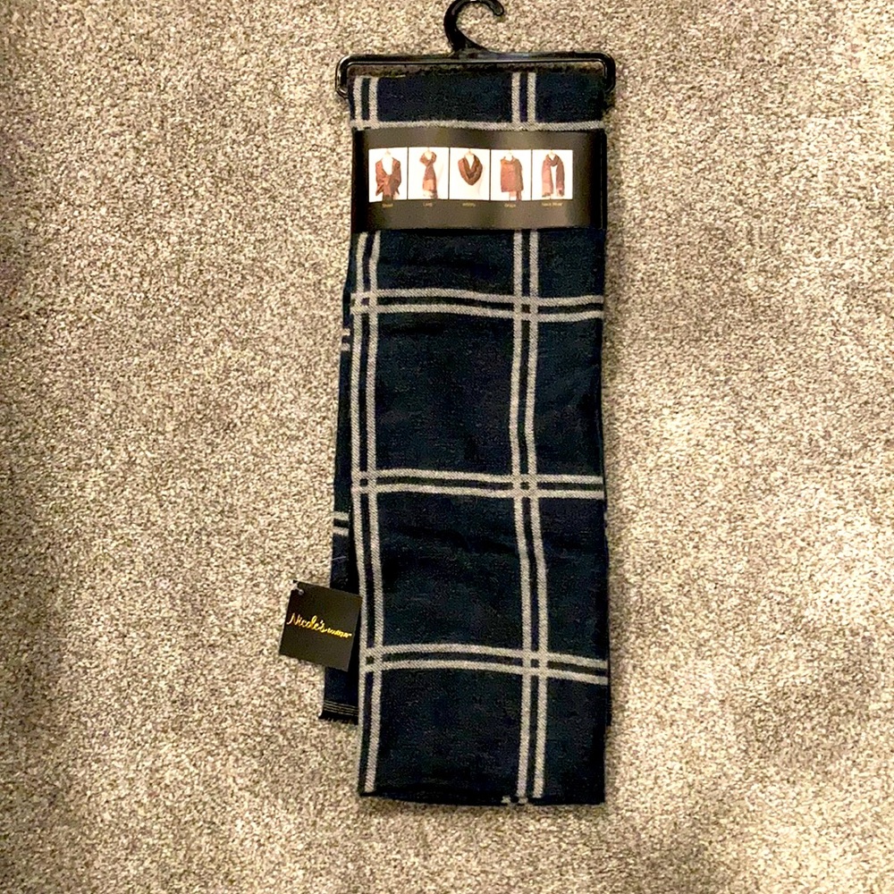 NWT Scarf